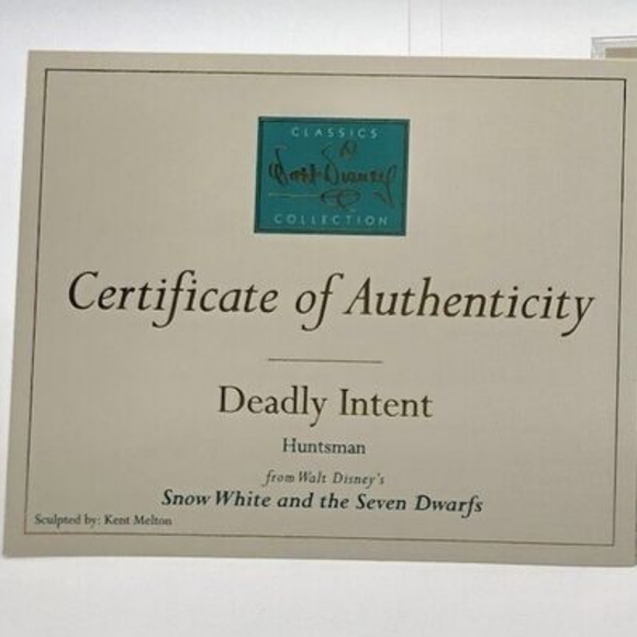 WDCC Snow White and the Seven Dwarfs Huntsman Deadly Intent Walt Disney Figurine - Picture 6 of 6